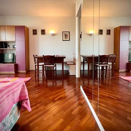 Apartament Frontemare - Elegante Sul Lungomare Con Wi-fi, Parking E Bici *