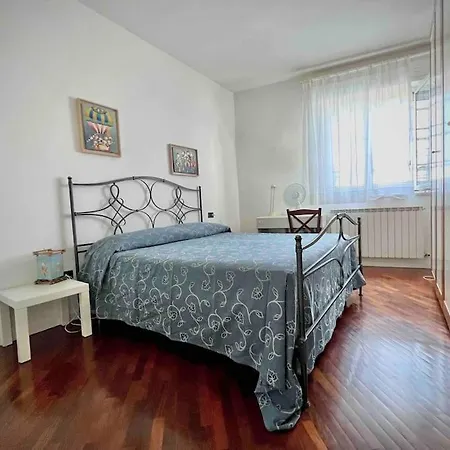 Frontemare - Elegante Sul Lungomare Con Wi-fi, Parking E Bici * Porto San Giorgio