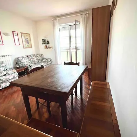Apartament Frontemare - Elegante Sul Lungomare Con Wi-fi, Parking E Bici