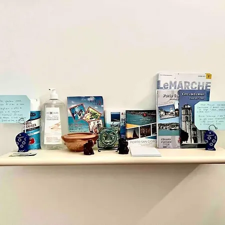 Frontemare - Elegante Sul Lungomare Con Wi-fi, Parking E Bici Apartman *